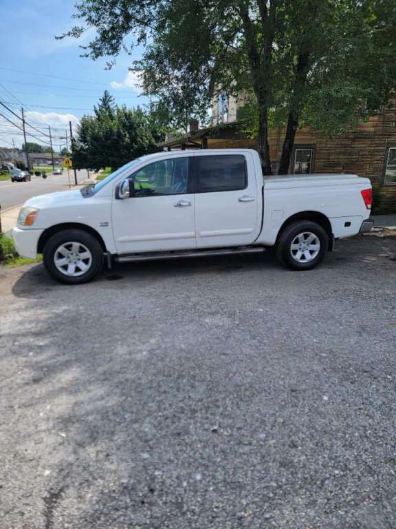 2004 Nissan Titan Image 3