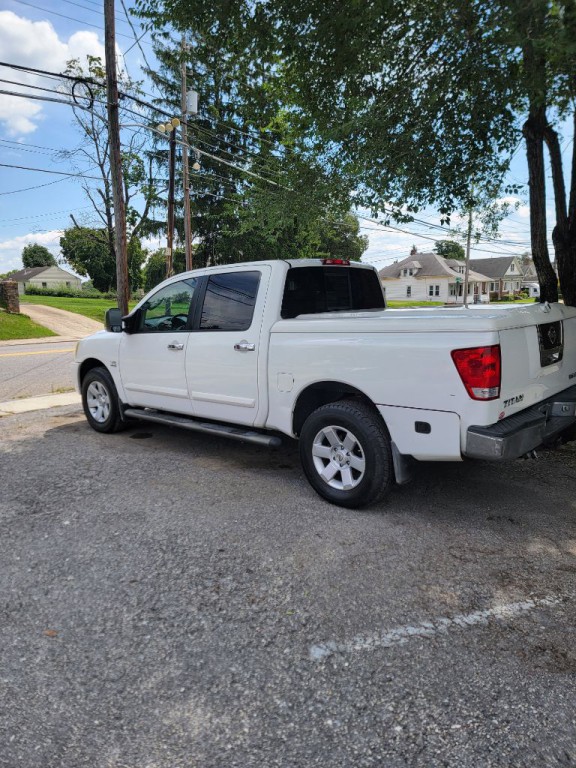 2004 Nissan Titan Image 4