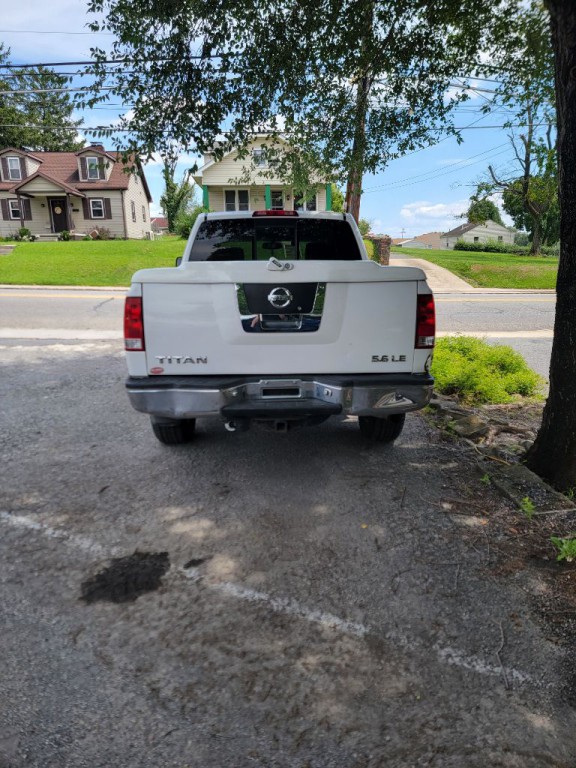 2004 Nissan Titan Image 5