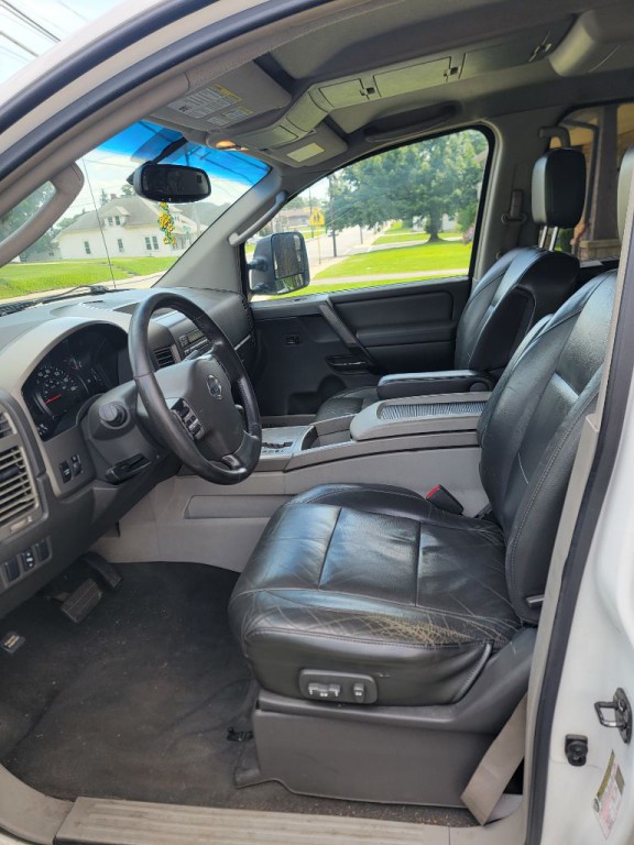 2004 Nissan Titan Image 7