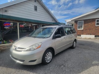 Image for 2010 Toyota Sienna CE ID: 7649651