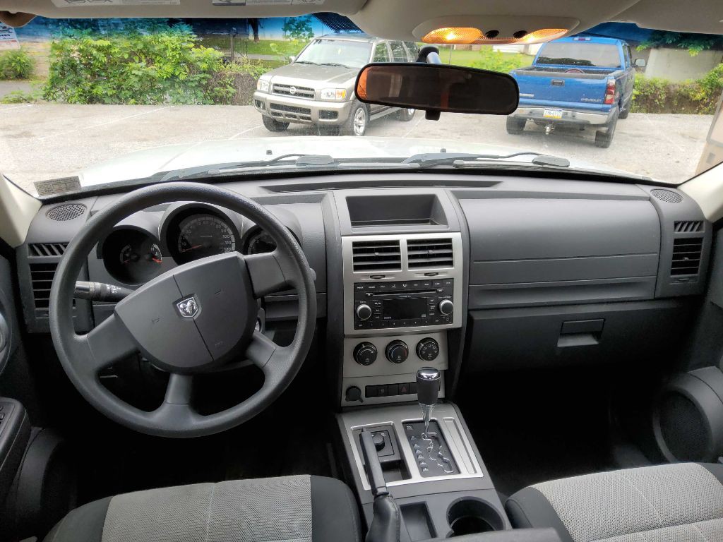 2008 Dodge Nitro Image 9
