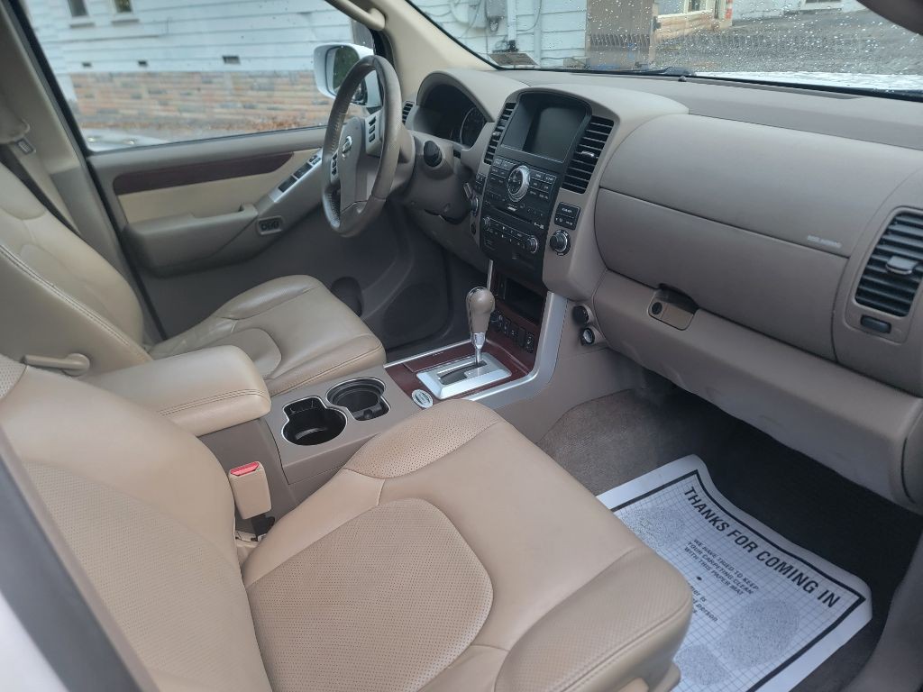 2011 Nissan Pathfinder Image 4