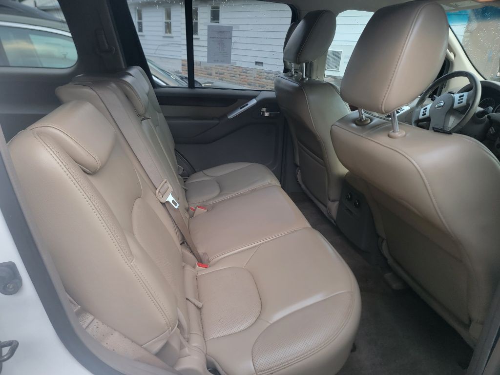 2011 Nissan Pathfinder Image 5