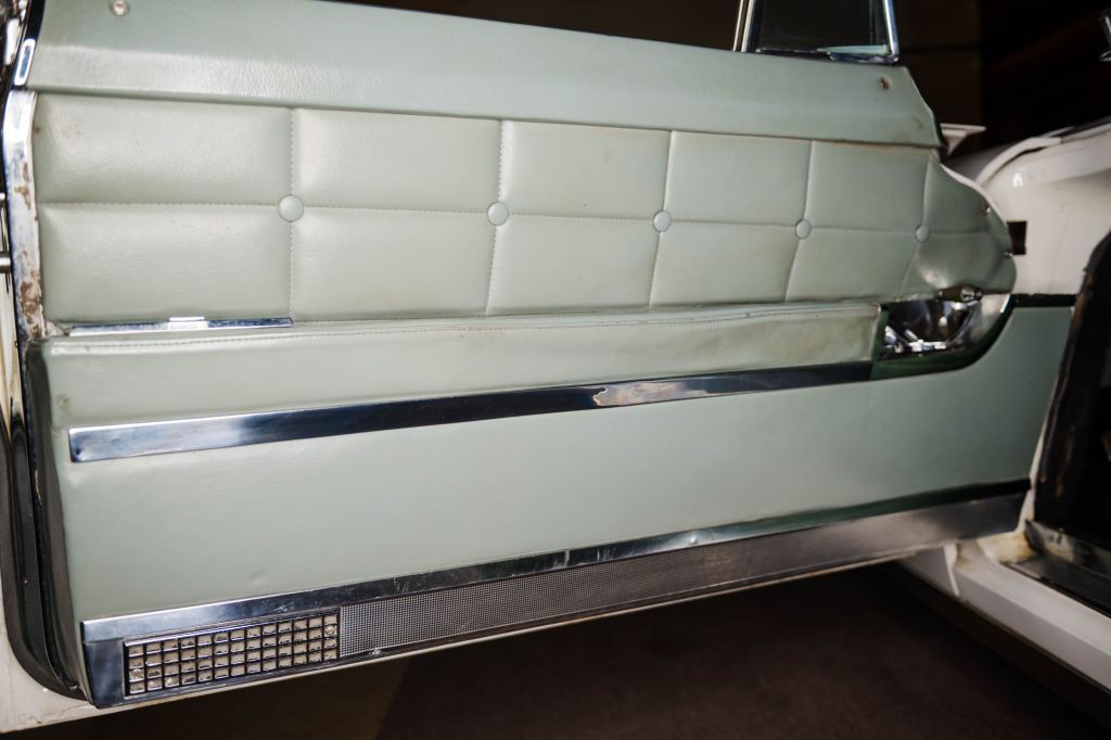 1956 Lincoln Continental Image 6