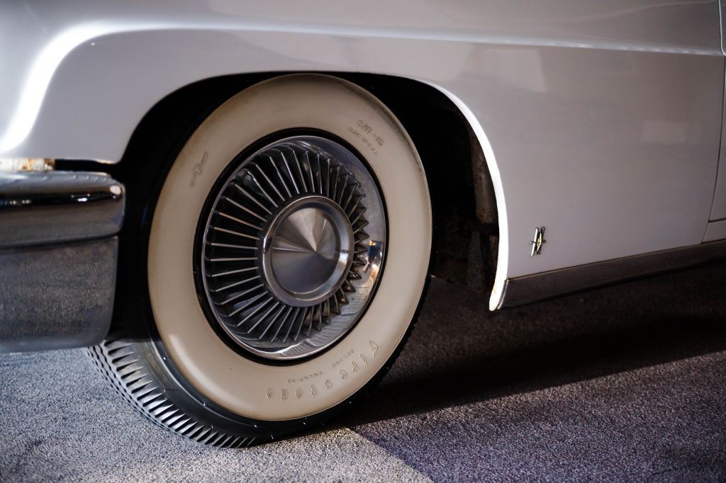 1956 Lincoln Continental Image 16