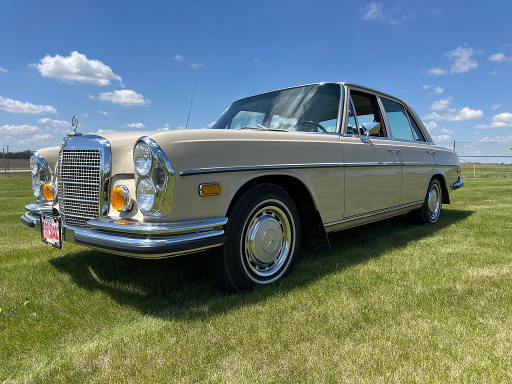 1970 Mercedes-Benz 280 Image 3