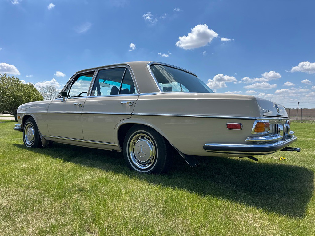 1970 Mercedes-Benz 280 Image 4
