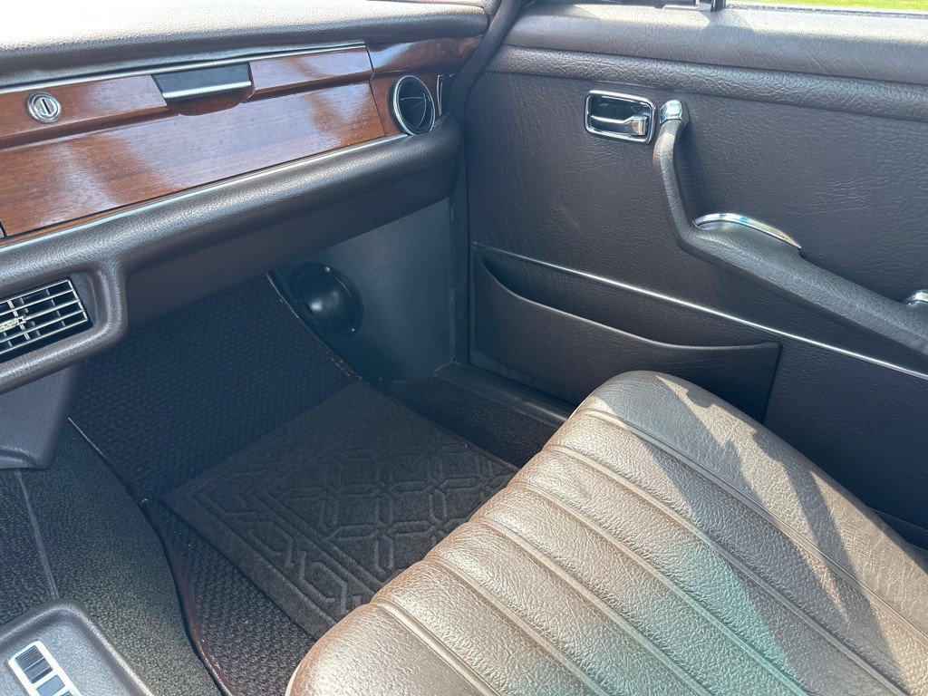 1970 Mercedes-Benz 280 Image 12