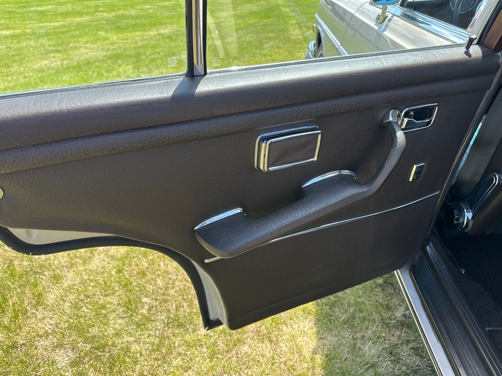 1970 Mercedes-Benz 280 Image 13