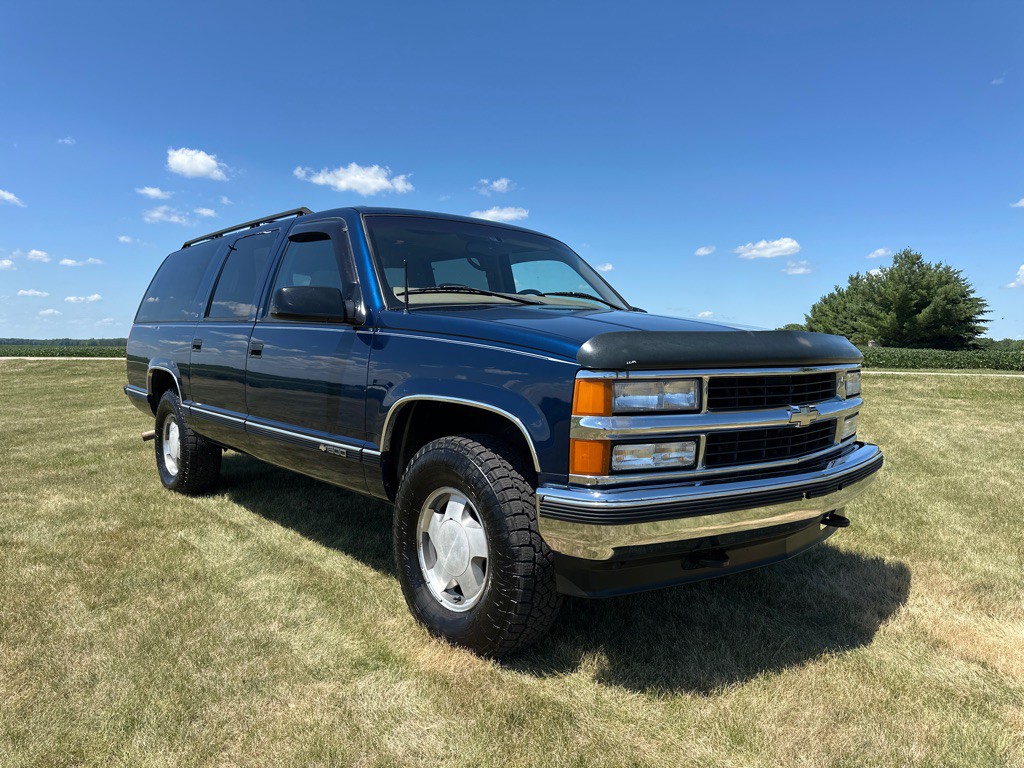 1998 Chevrolet Suburban Image 24