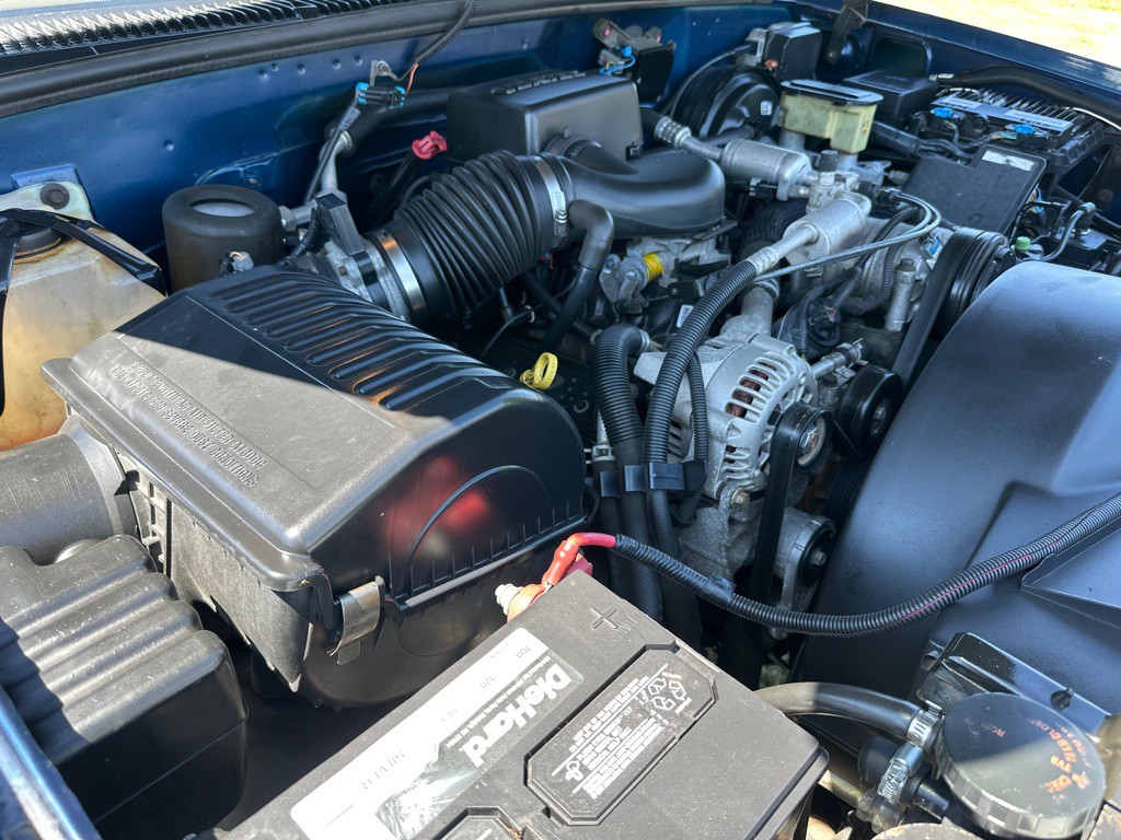 1998 Chevrolet Suburban Image 26