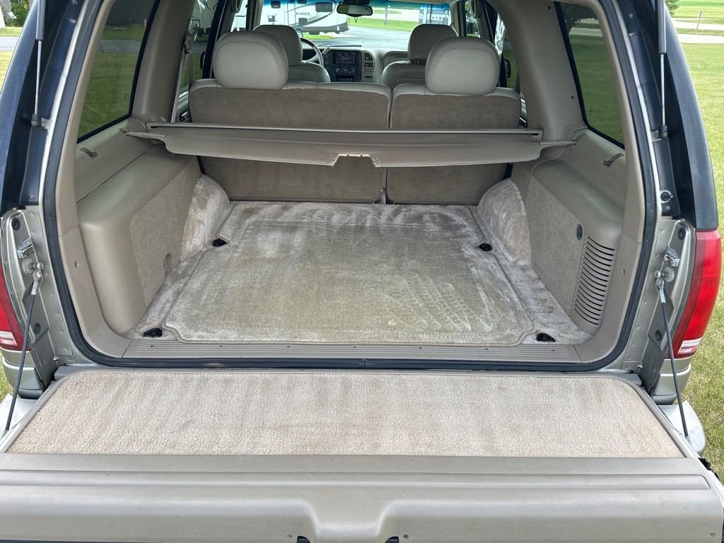 2000 Cadillac Escalade Image 20