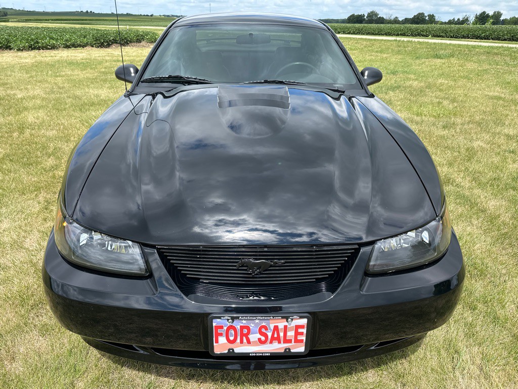 2001 Ford Mustang Image 2