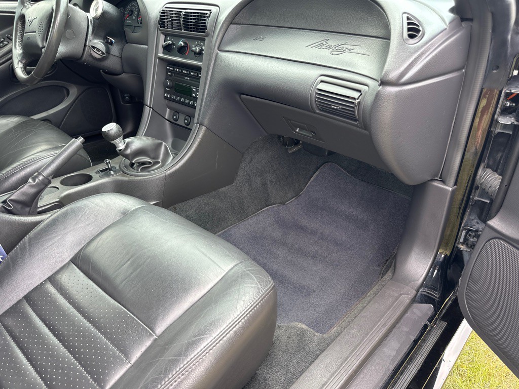2001 Ford Mustang Image 17
