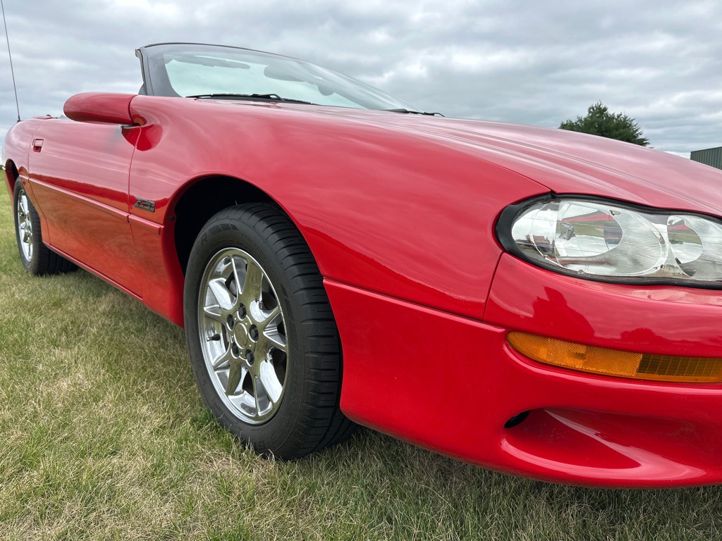 2002 Chevrolet Camaro Image 17
