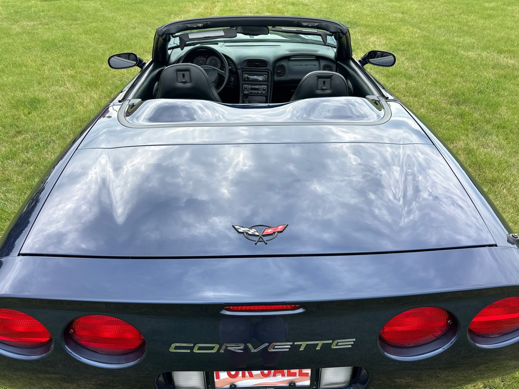 2000 Chevrolet Corvette Image 14