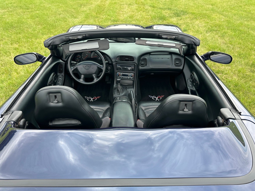 2000 Chevrolet Corvette Image 15