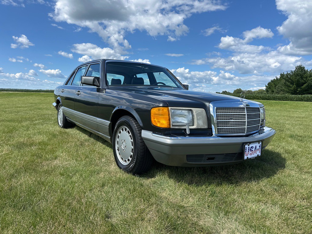 1987 Mercedes-Benz 420-Class Image 1