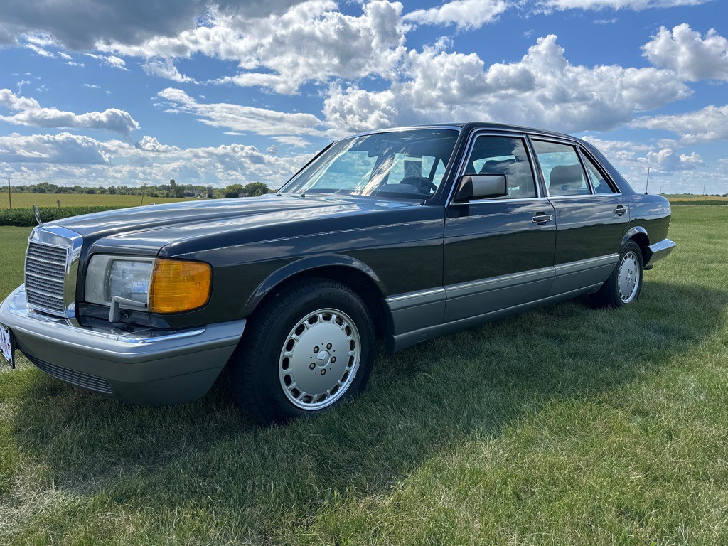 1987 Mercedes-Benz 420-Class Image 3