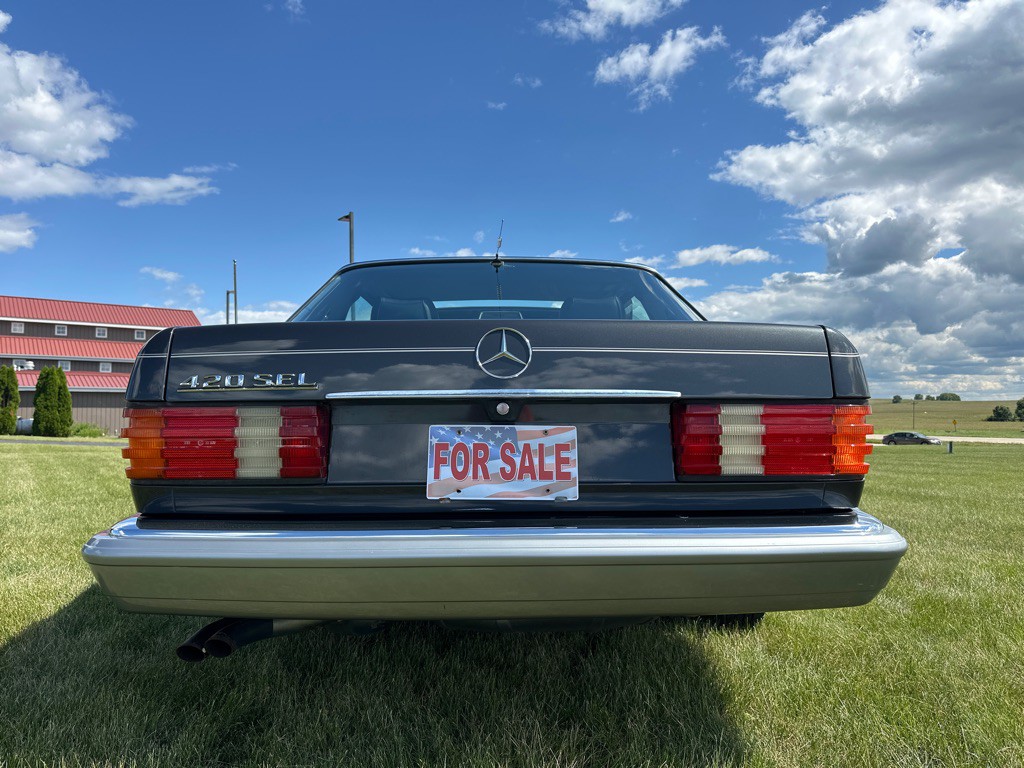 1987 Mercedes-Benz 420-Class Image 13
