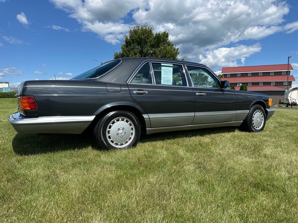 1987 Mercedes-Benz 420-Class Image 17