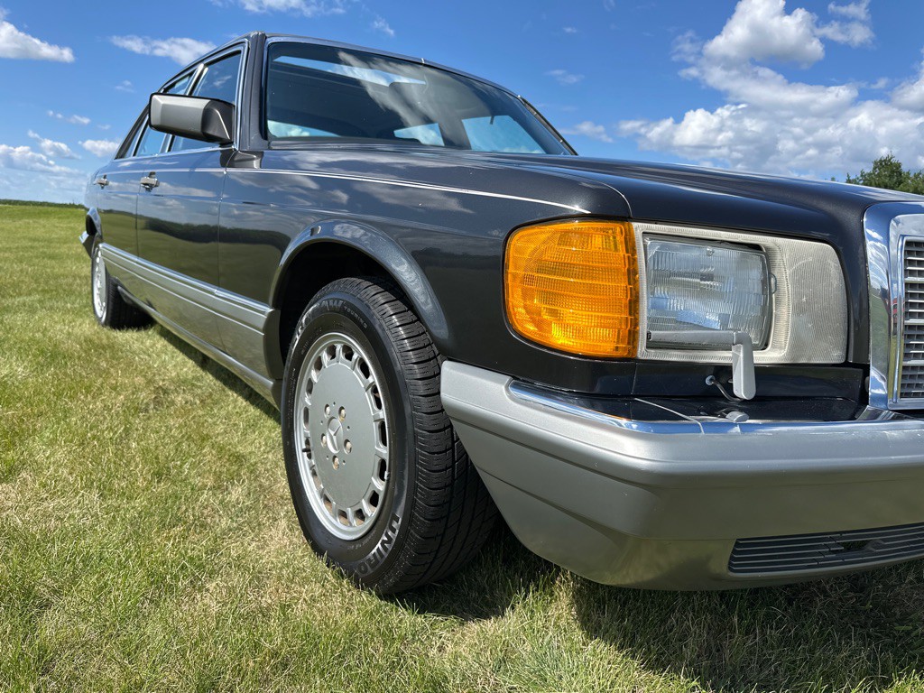 1987 Mercedes-Benz 420-Class Image 23