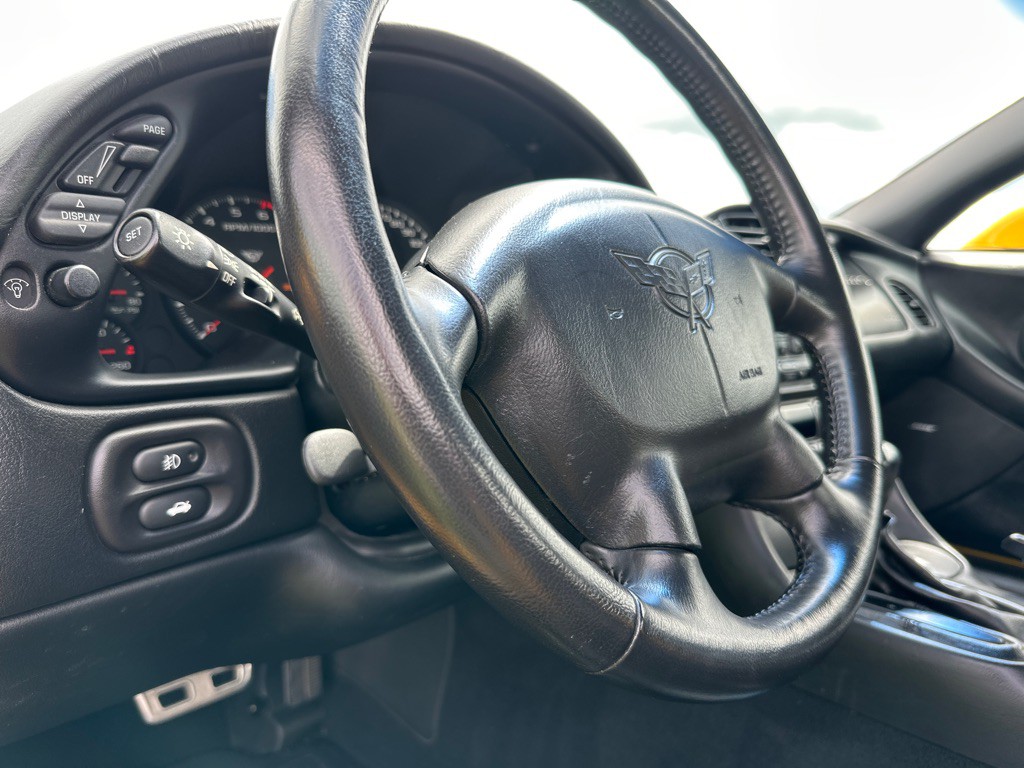 2004 Chevrolet Corvette Image 7