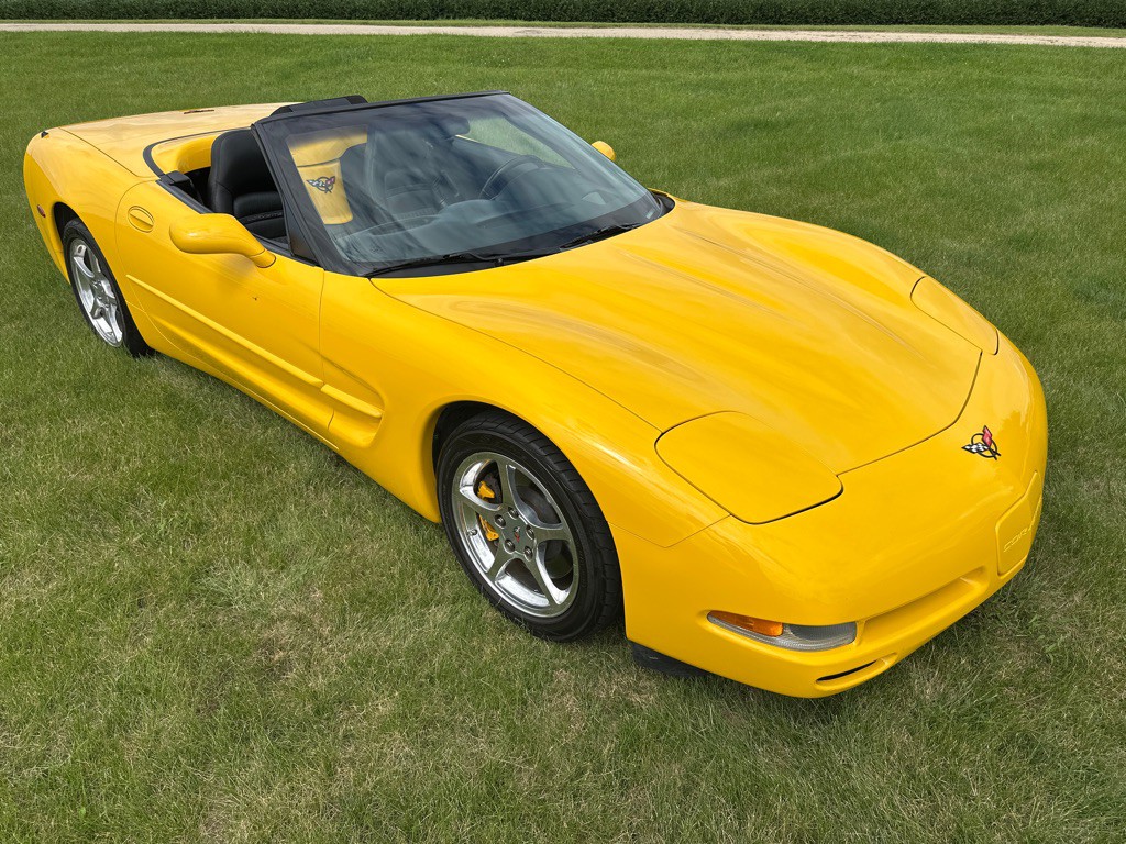 2004 Chevrolet Corvette Image 19