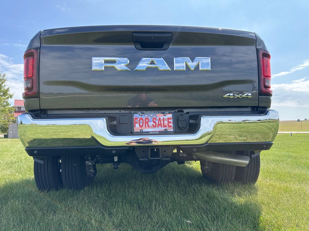 2025 RAM 3500 Image 17