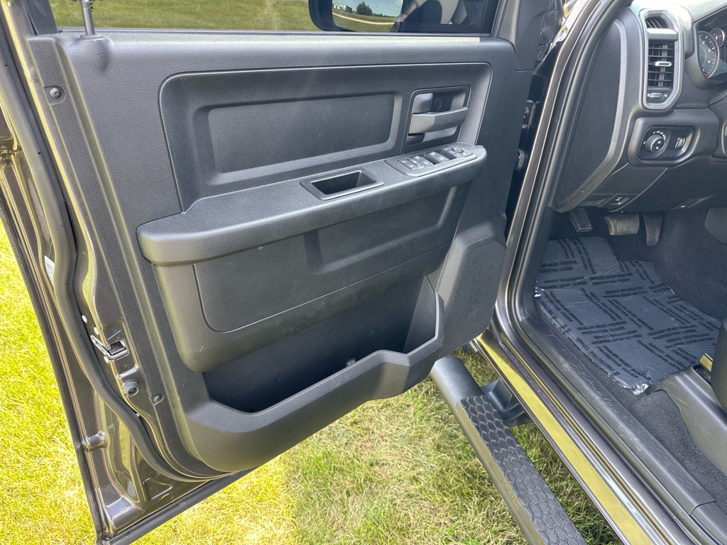 2025 RAM 3500 Image 5