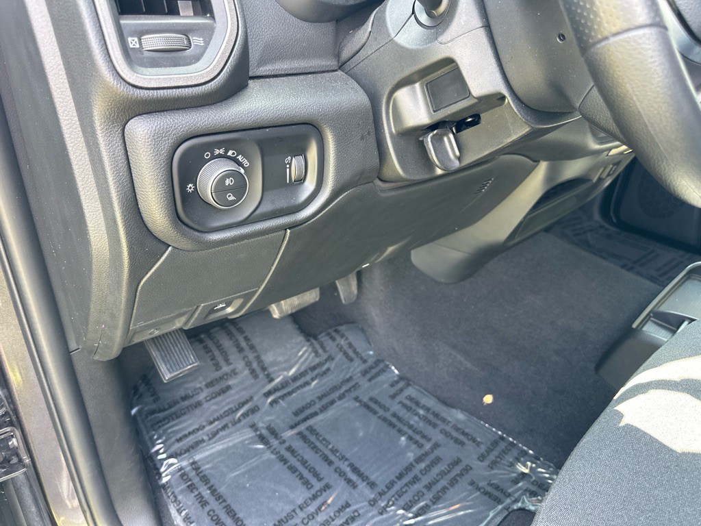 2025 RAM 3500 Image 6