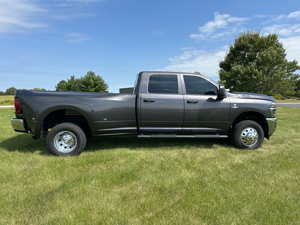 2025 RAM 3500 Image 19