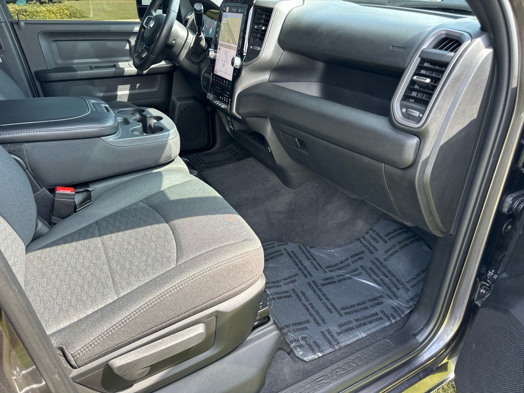 2025 RAM 3500 Image 21