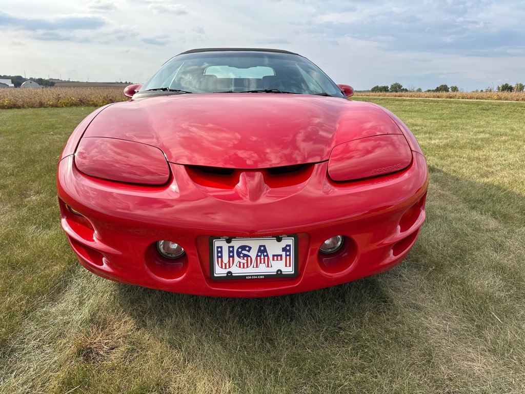 1998 Pontiac Firebird Image 2