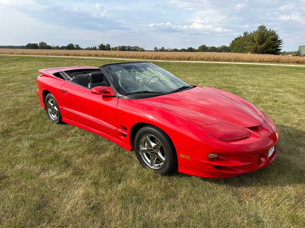 1998 Pontiac Firebird Image 22