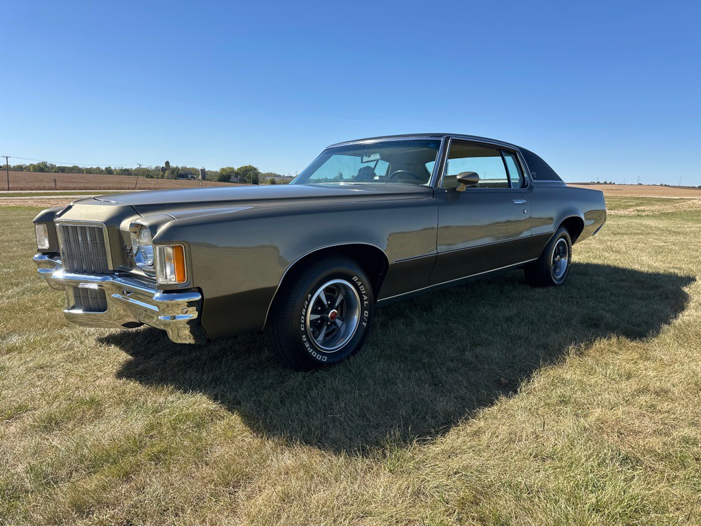 1972 Pontiac Grand Prix Image 4