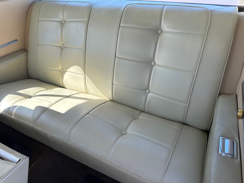 1972 Pontiac Grand Prix Image 15