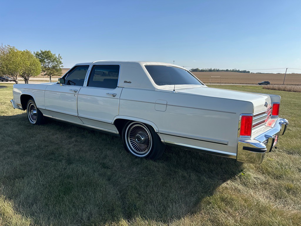 1979 Lincoln Continental Image 4