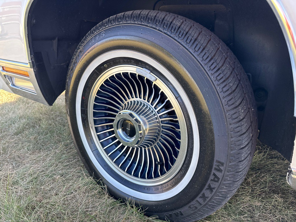 1979 Lincoln Continental Image 5