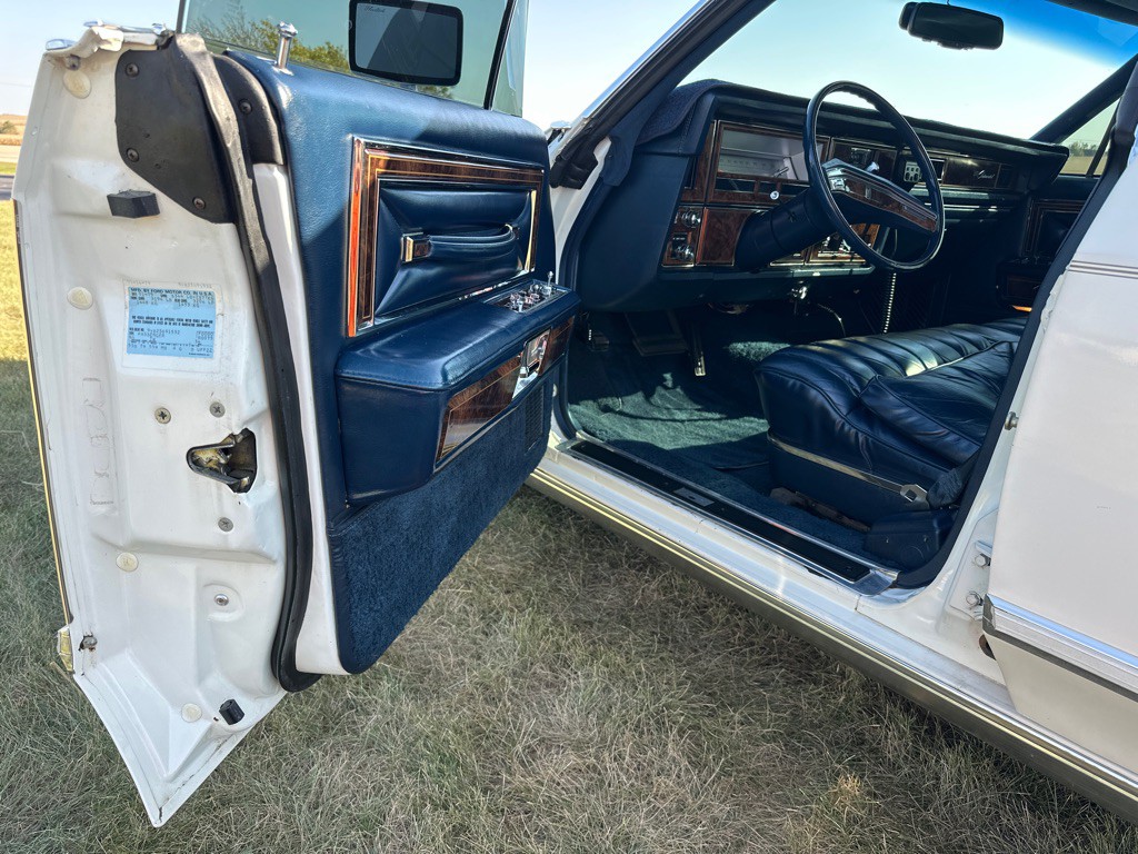 1979 Lincoln Continental Image 6