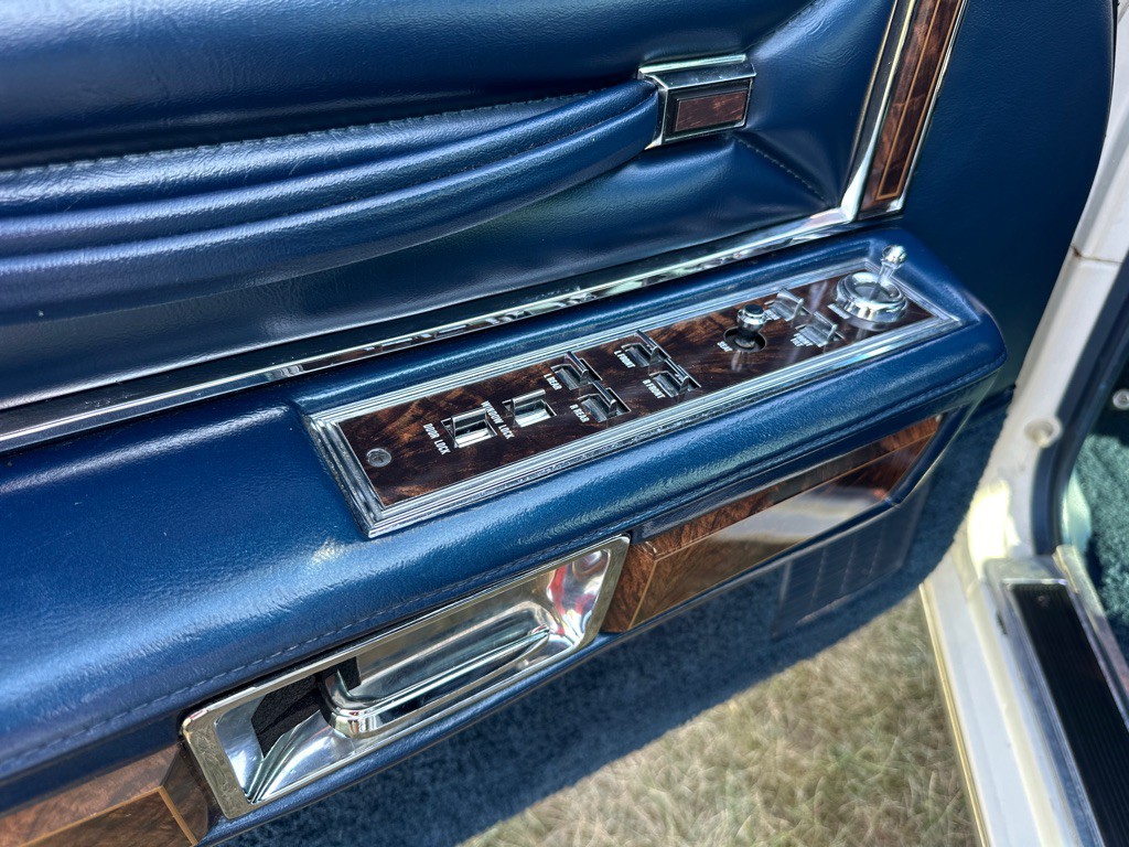 1979 Lincoln Continental Image 8