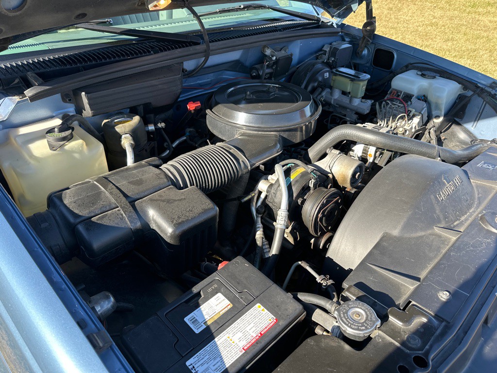 1994 Chevrolet Suburban Image 44