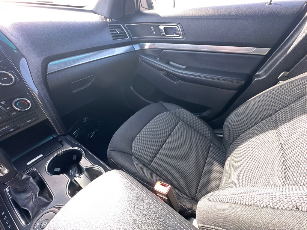 2018 Ford Explorer Image 11