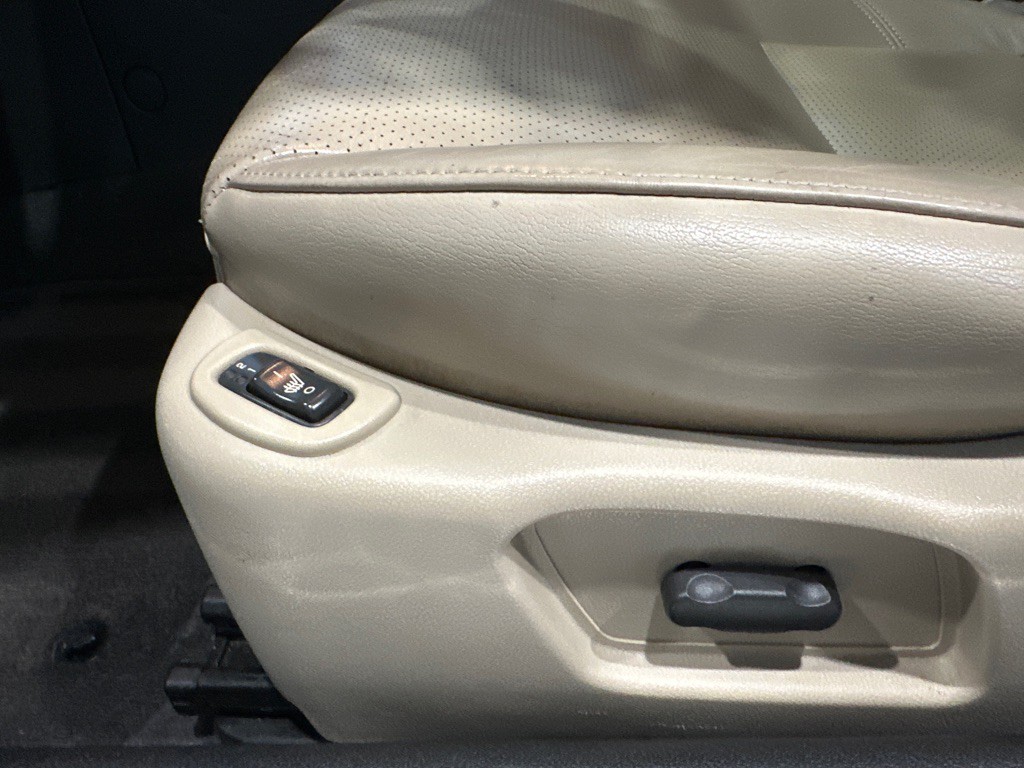 2008 Pontiac G6 Image 12