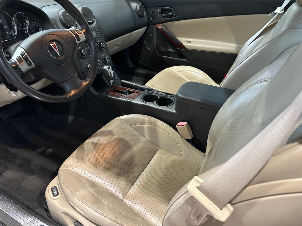 2008 Pontiac G6 Image 13