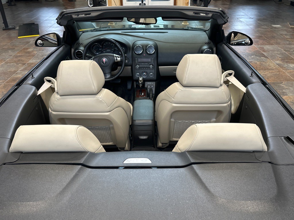 2008 Pontiac G6 Image 27