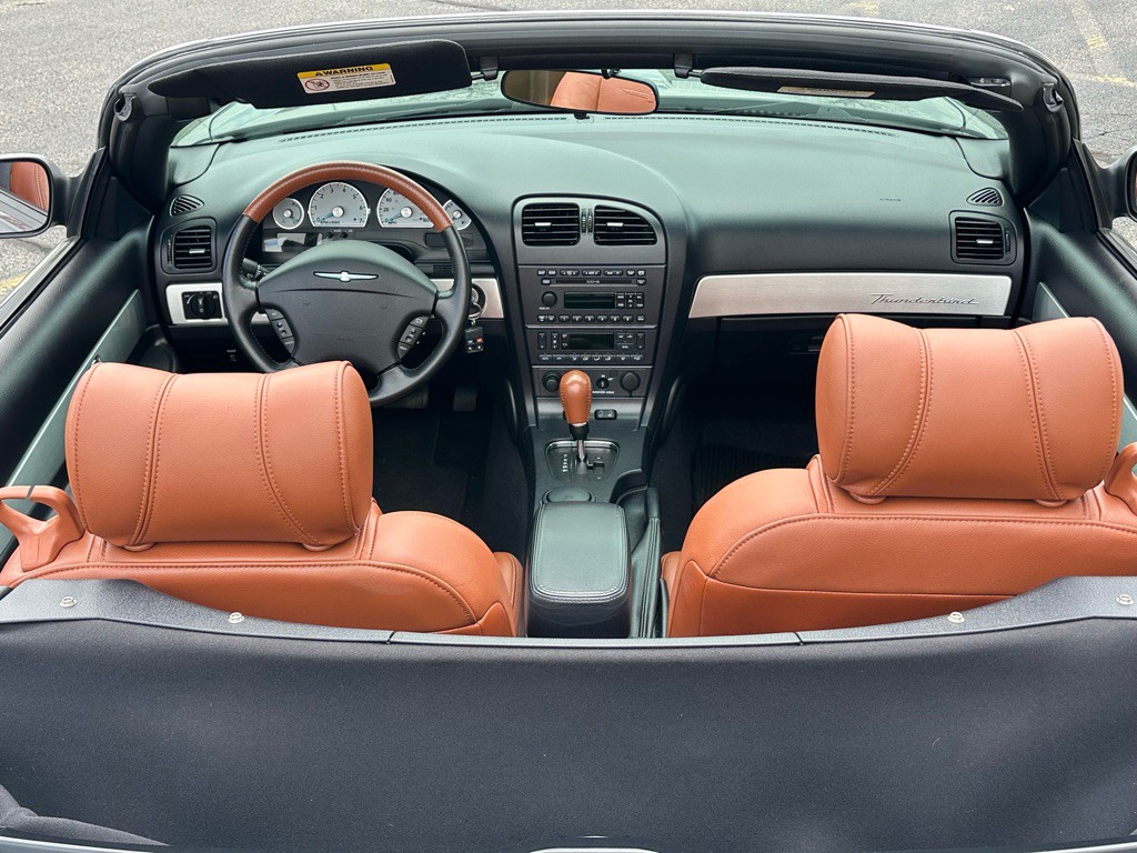 2003 Ford Thunderbird Image 3
