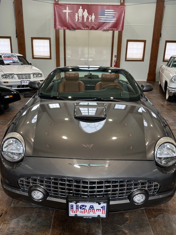 2003 Ford Thunderbird Image 6