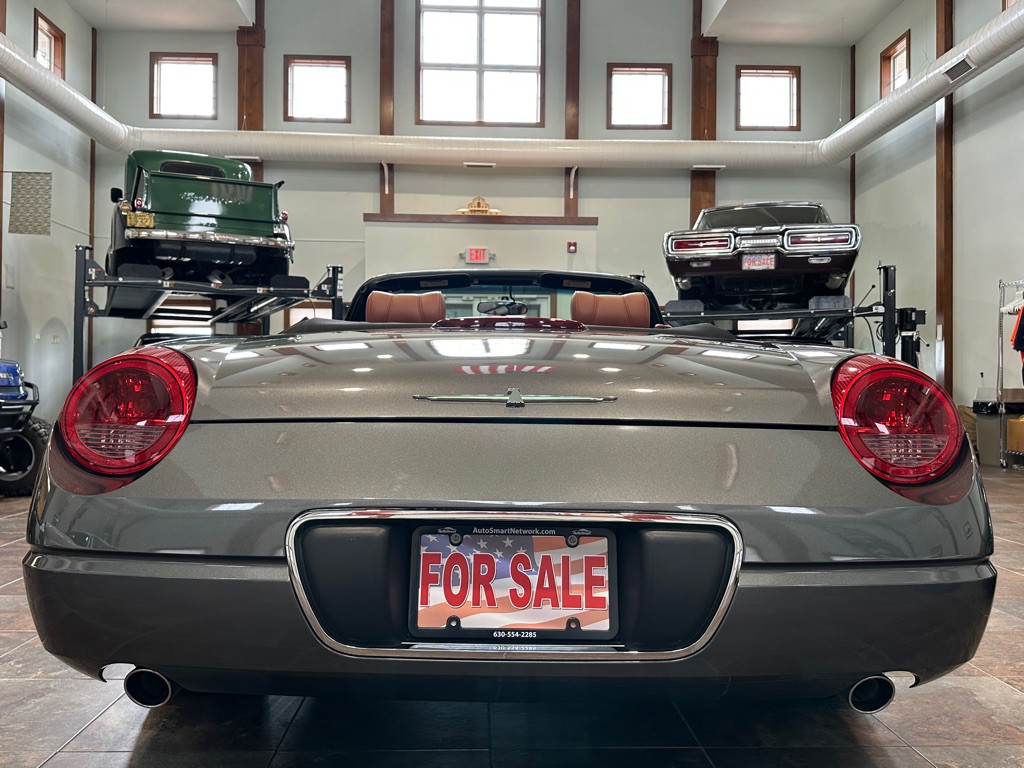 2003 Ford Thunderbird Image 13